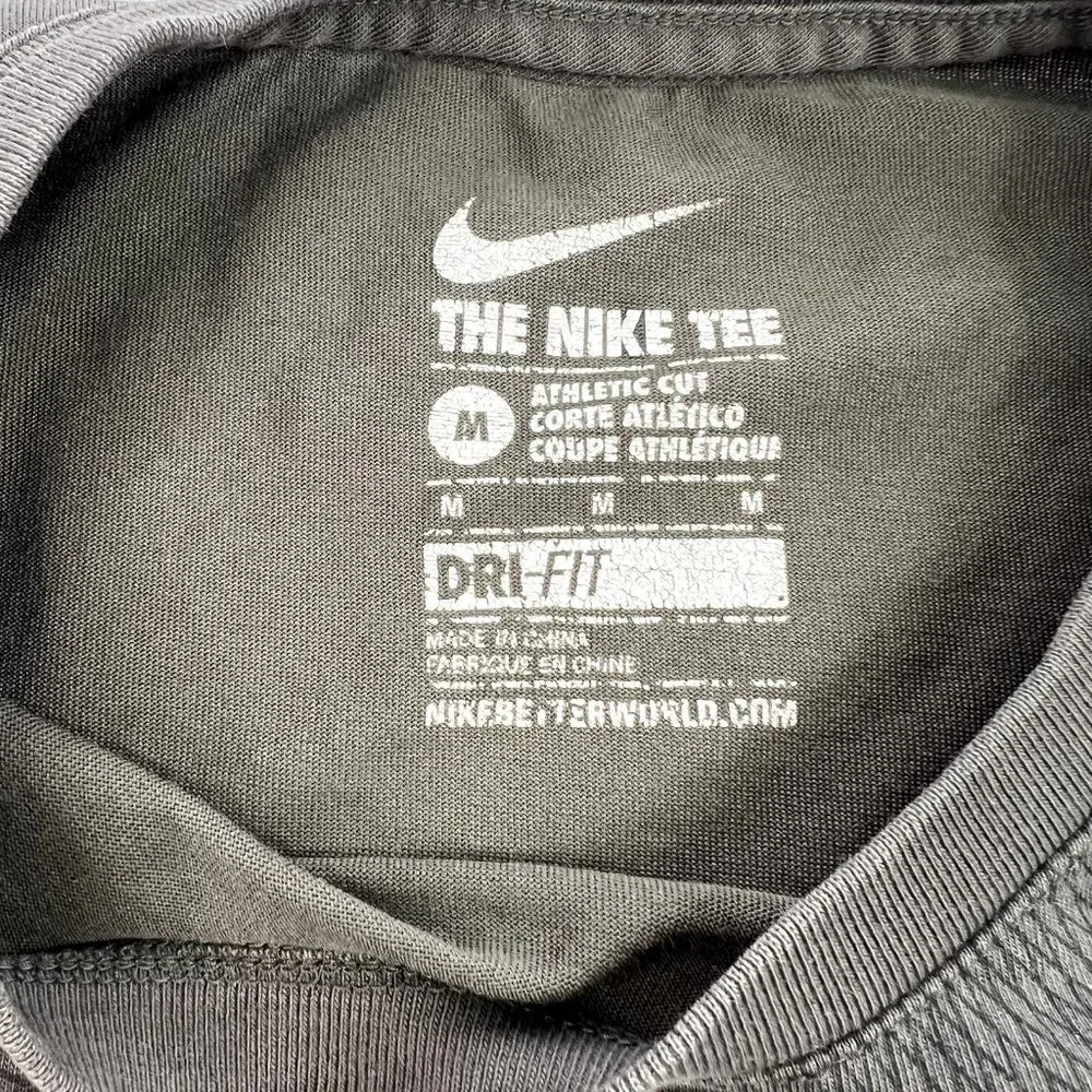 Nike Mens Tee Shirt Size Medium Kevin Durant KD Athletic‎ Fit Gray Short Sleeve - Picture 6 of 9